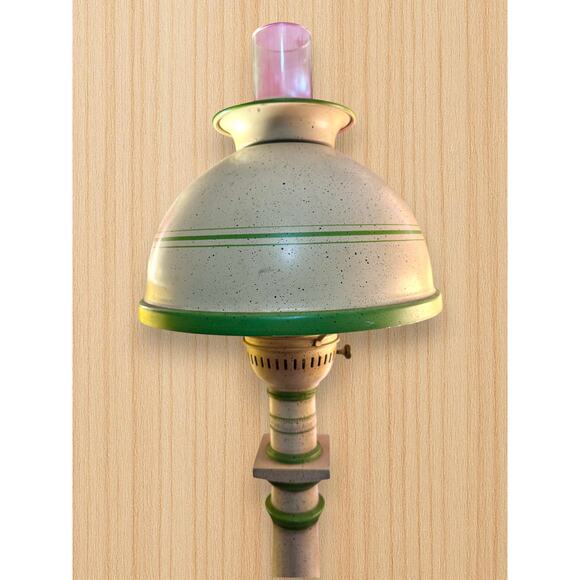 Vintage Aladdin Style Alacite Lamp with Green Trim and Speckled Shade Electric - Picture 4 of 13
